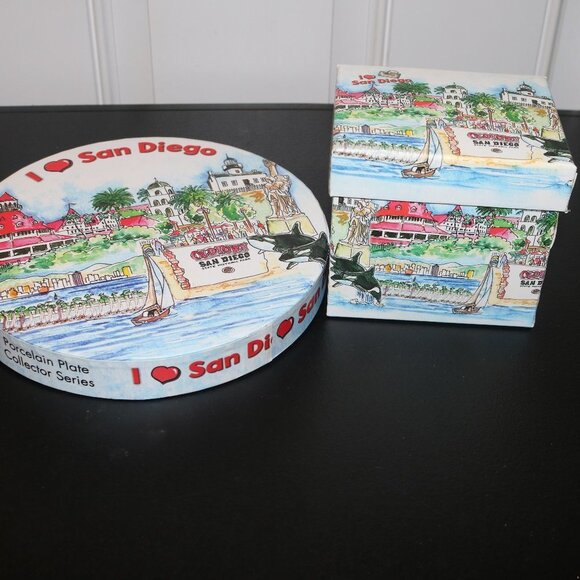 Decorative plate and mug set with plate holder in great shape - Picture 1 of 8